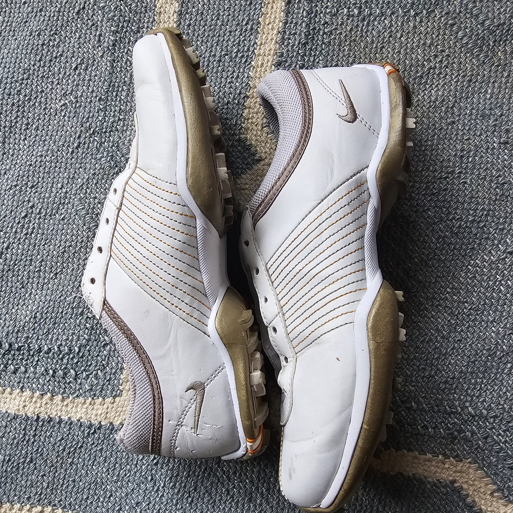 Nike Womens White and Tan Golf Shoes